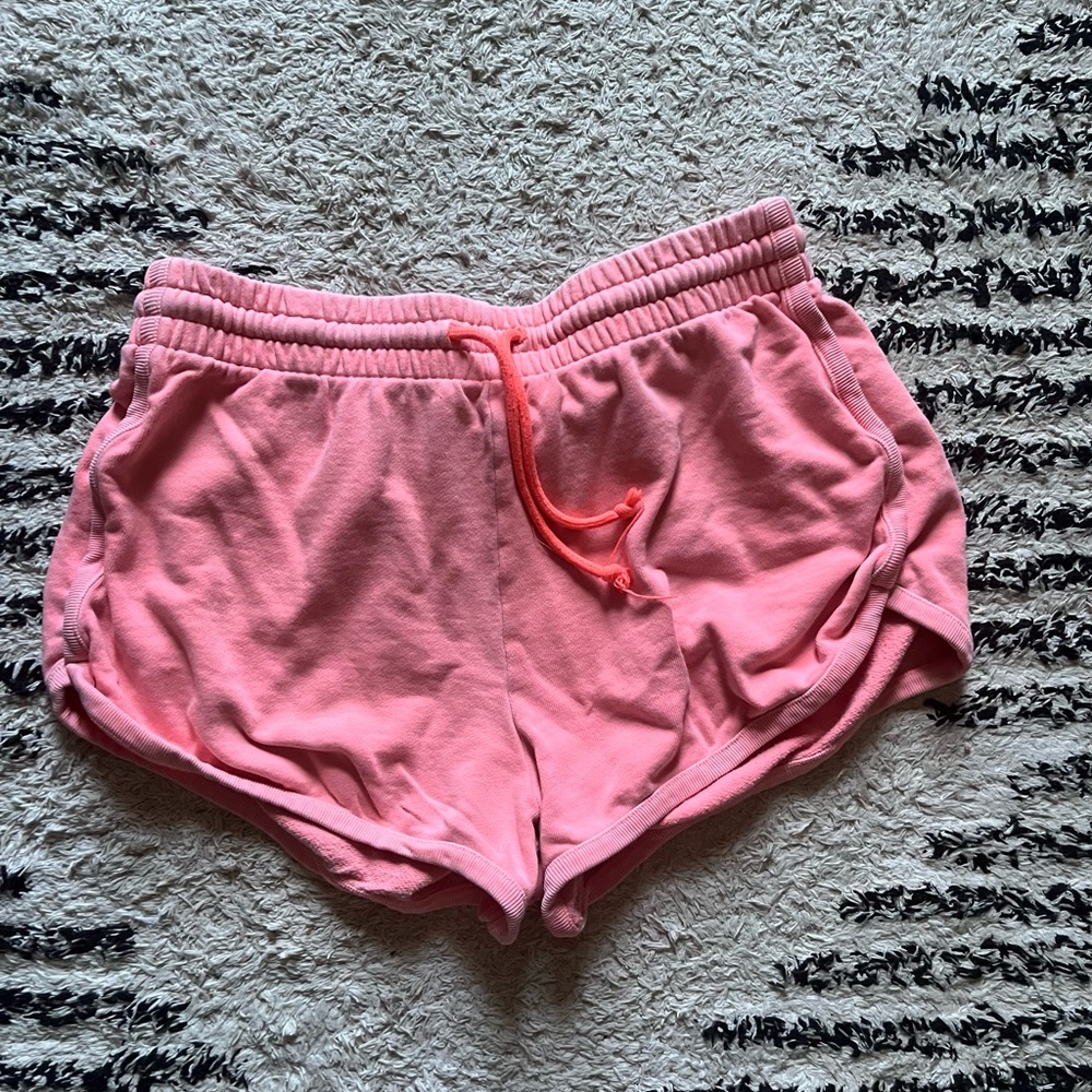Gap dolphin style shorts